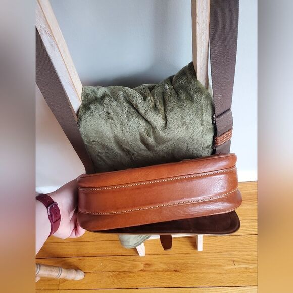 Dooney & Bourke red/brown vintage leather Florentine Toscana medium saddle bag - Picture 11 of 14